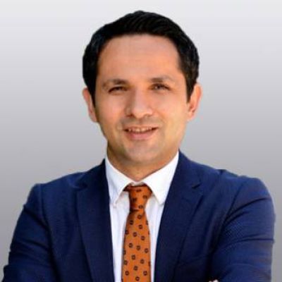 الأستاذ الدكتور Sezcan Mümüşoğlu
